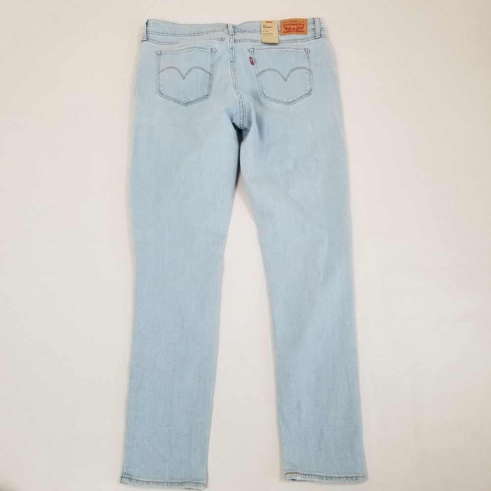 Levi's Sculpt Ultrasoft 711 Skinny Jeans Size 32 NWT - Picture 3 of 8